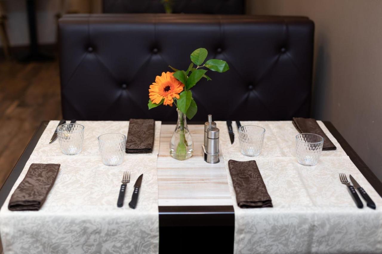 Logis-Hotel & Restaurant Le Carnot Bolbec Ngoại thất bức ảnh