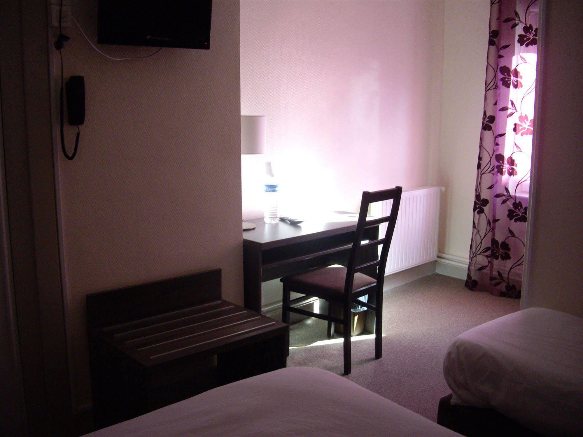 Logis-Hotel & Restaurant Le Carnot Bolbec Ngoại thất bức ảnh